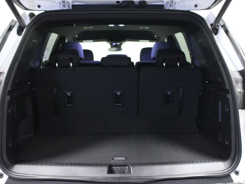 New 2025 GMC Acadia Elevation FWD image 14