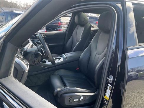 Certified 2022 BMW X6 xDrive40i w/ M Sport Package AWD/4WD image 7