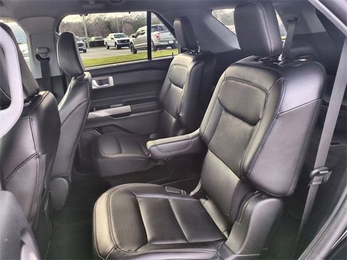 Certified 2023 Ford Explorer Limited w/ Limited Technology Package image 14