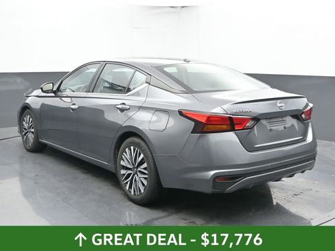 Used 2024 Nissan Altima 2.5 SV image 10