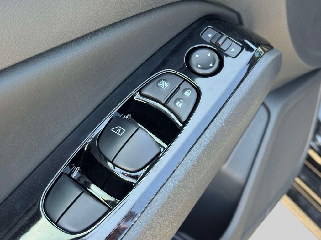 Certified 2025 Nissan Altima 2.5 SL FWD image 16