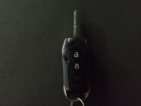 Used 2016 Ford F150 XLT image 32