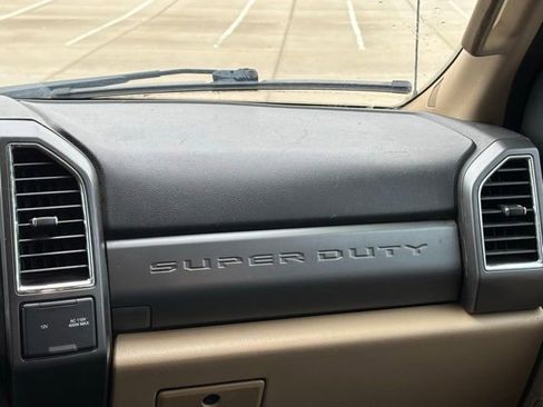 Used 2017 Ford F250 XLT w/ XLT Value Package image 17