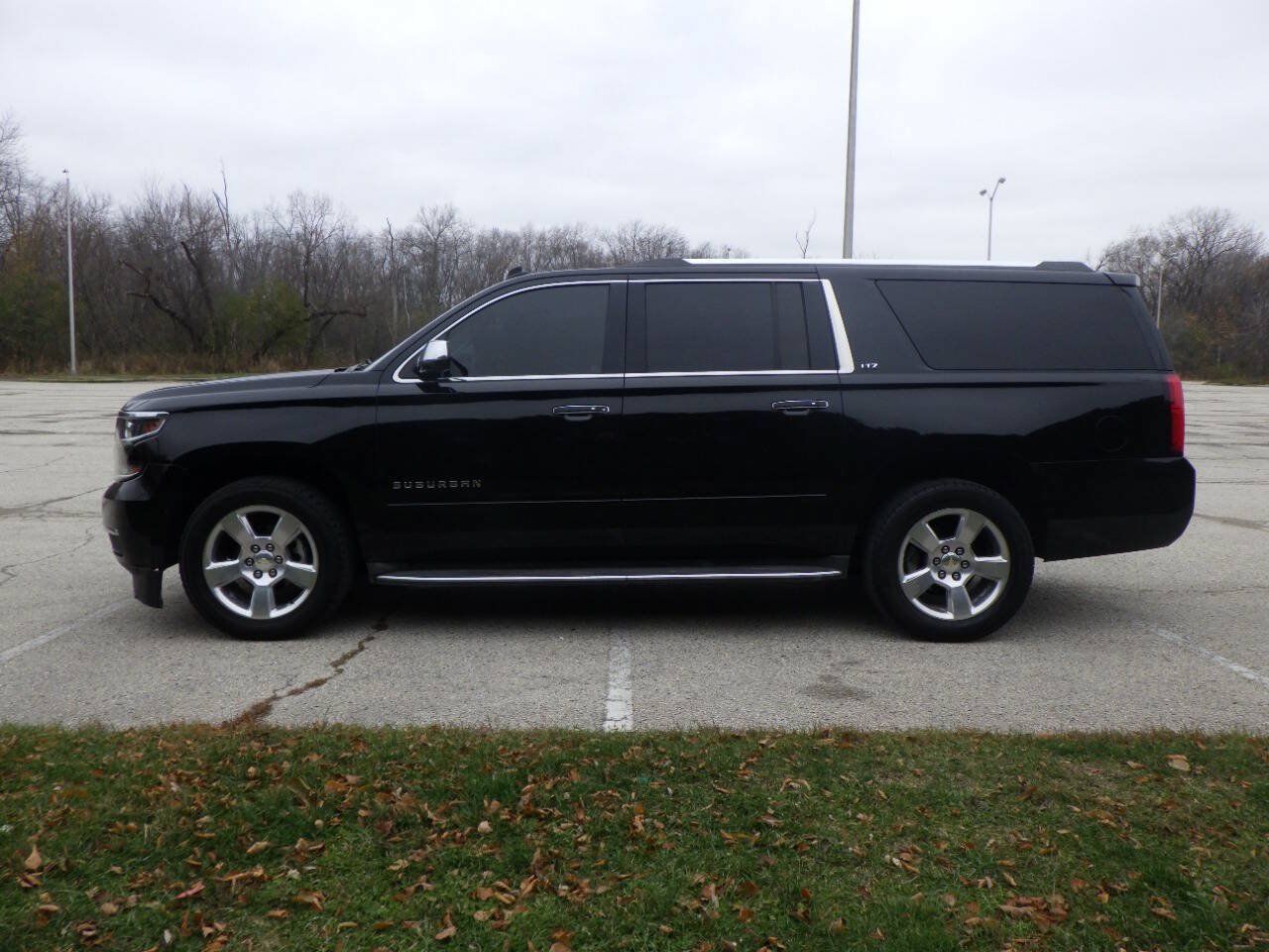 Used 2015 Chevrolet Suburban LTZ w/ Max Trailering Package AWD/4WD image 2