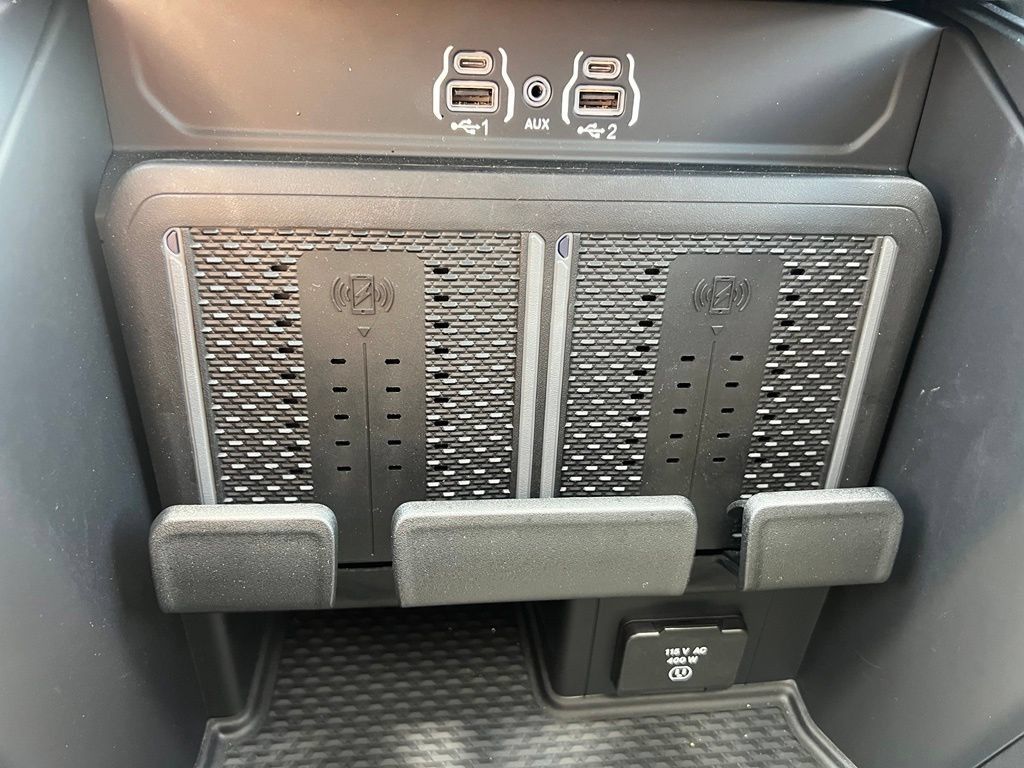 Used 2026 RAM 3500 Laramie AWD/4WD image 22