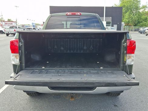 Used 2013 Toyota Tundra 4x4 Double Cab w/ SR5 Pkg image 26