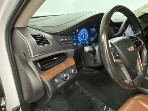 Used 2016 Cadillac Escalade Premium image 34