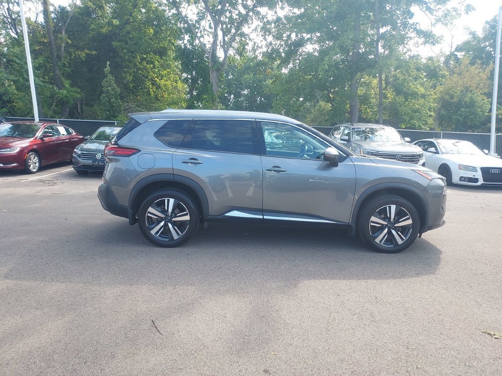 Used 2023 Nissan Rogue SL AWD/4WD image 8