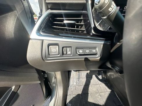 Used 2023 Cadillac XT6 Premium Luxury w/ Technology Package FWD image 19