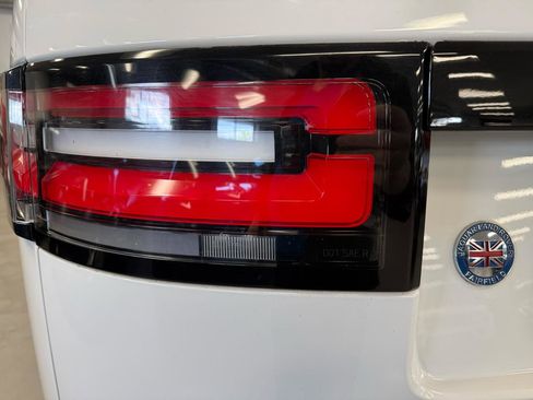 Used 2020 Land Rover Discovery HSE Luxury AWD/4WD image 11