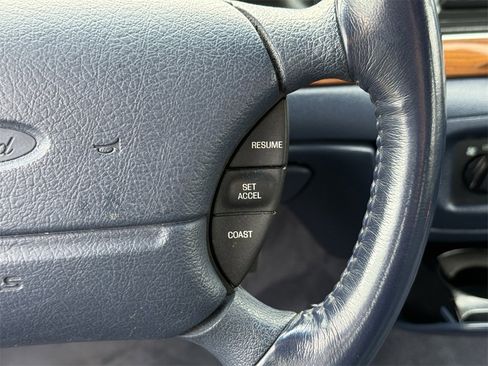 Used 1996 Ford Crown Victoria LX image 21