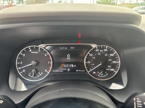 Used 2023 Nissan Rogue SV FWD image 17