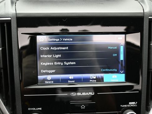 Used 2017 Subaru Impreza 2.0i Premium image 24