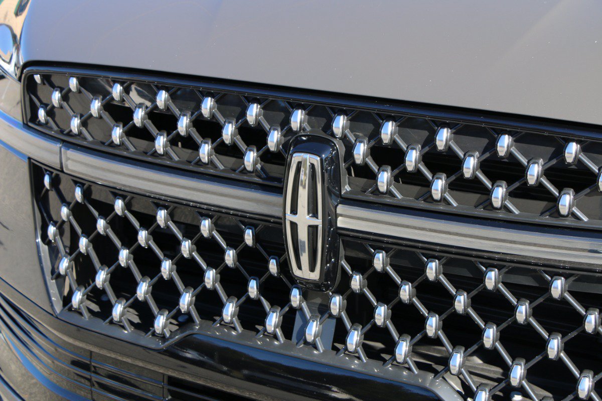 Used 2025 Lincoln Navigator Black Label AWD/4WD image 12