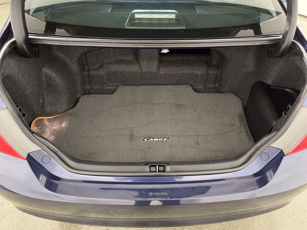 Used 2016 Toyota Camry XLE w/ Moonroof Package FWD image 10