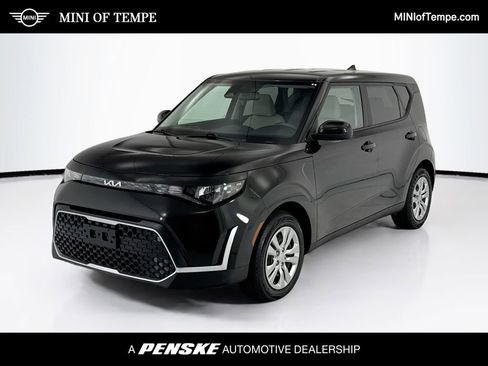 Used 2023 Kia Soul LX FWD image 1