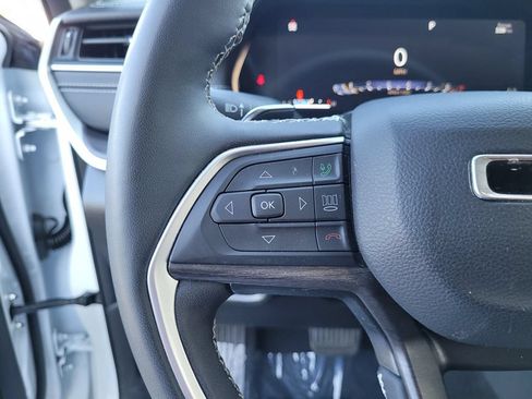 Used 2023 Jeep Grand Cherokee Limited RWD image 22
