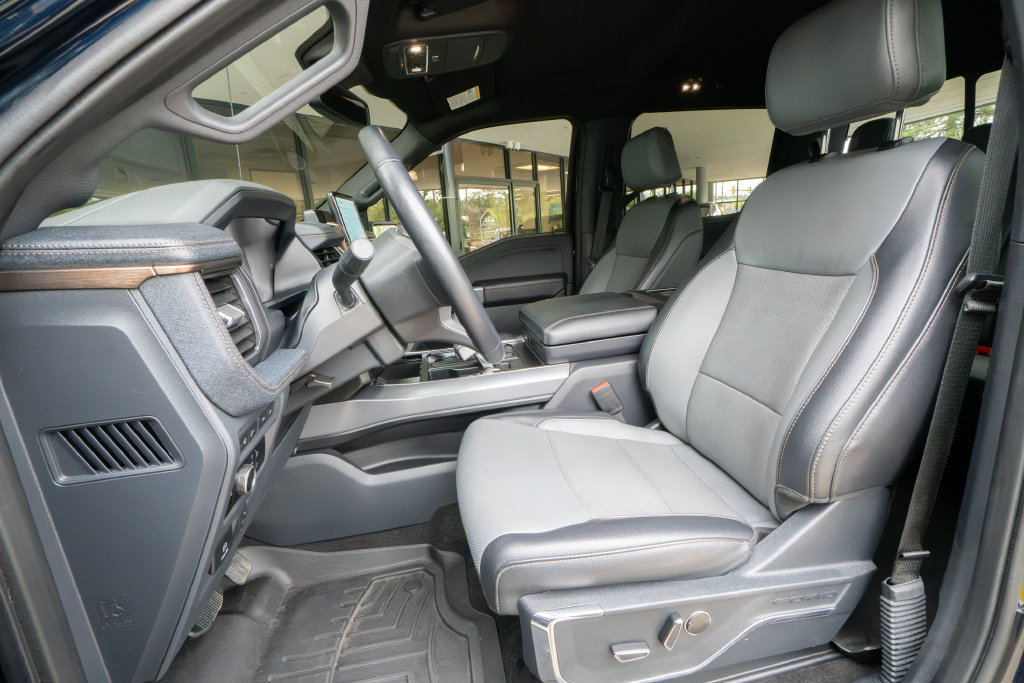 Used 2023 Ford F150 Lightning Lariat AWD/4WD image 8