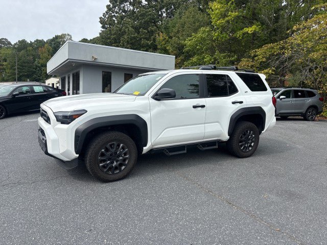 Used 2026 Toyota 4Runner SR5 AWD/4WD image 2