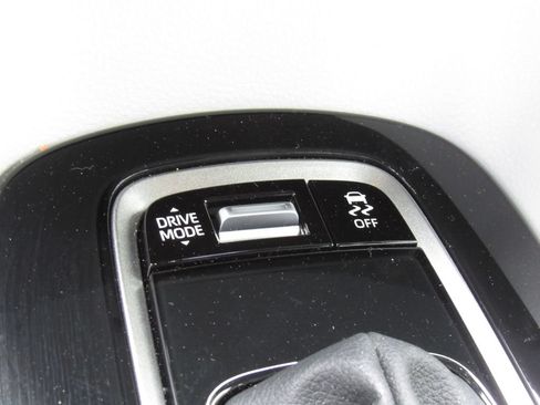Certified 2025 Toyota Corolla SE FWD image 27