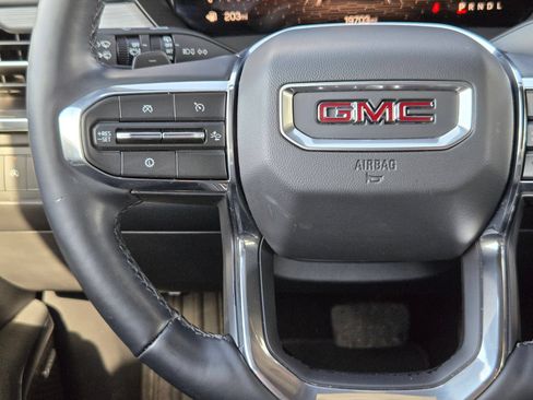 Used 2024 GMC Acadia Elevation FWD image 21