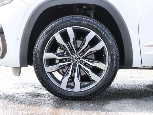 Used 2022 Volkswagen Atlas SEL Premium AWD/4WD image 17