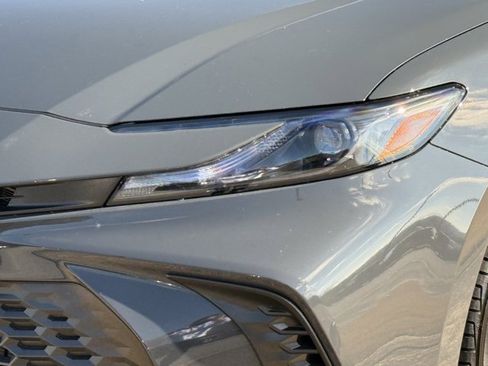 Used 2025 Toyota Camry SE image 10