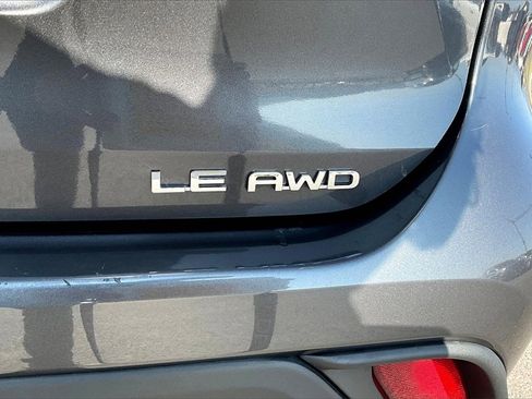 Used 2024 Toyota Highlander LE image 8