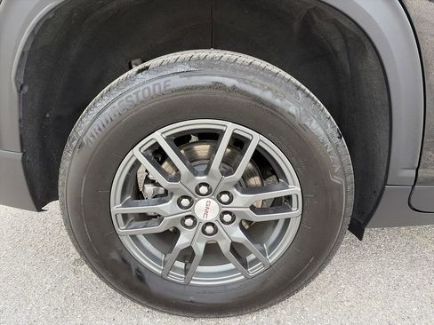 Used 2025 GMC Acadia Elevation image 37