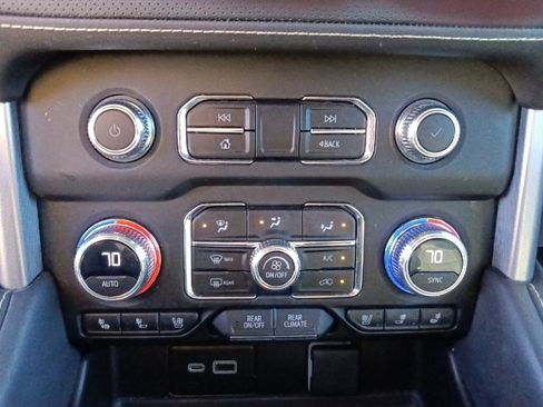 Used 2023 GMC Yukon SLT image 24