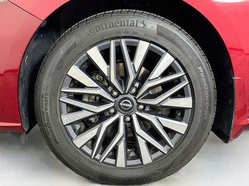 Used 2023 Nissan Altima 2.5 SV AWD/4WD image 11