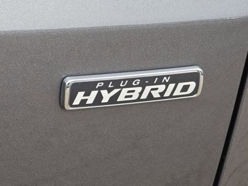 Certified 2025 Ford Escape SE w/ PHEV Premium Package FWD image 7