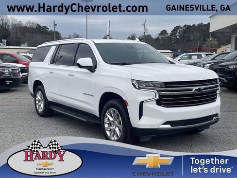 Used 2023 Chevrolet Suburban LT image 1