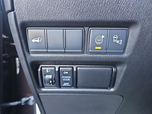 Used 2017 Nissan Armada Platinum image 14