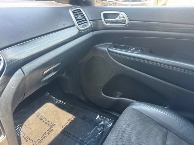 Used 2019 Jeep Grand Cherokee Altitude AWD/4WD image 13
