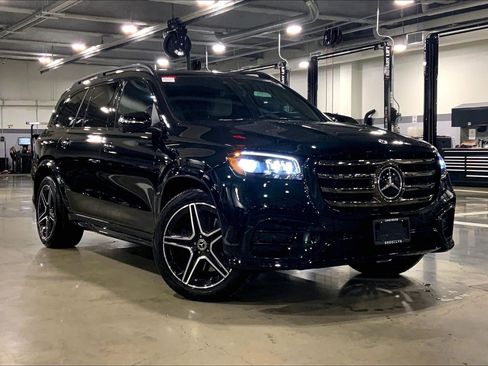 Used 2024 Mercedes-Benz GLS 450 4MATIC image 7