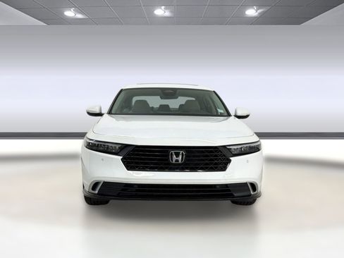 Used 2023 Honda Accord Touring image 6