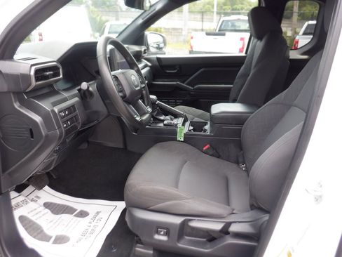 Used 2024 Toyota Tacoma SR RWD image 8