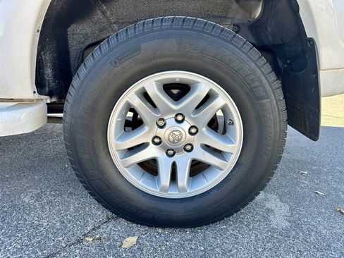 Used 2006 Toyota Sequoia Limited image 34