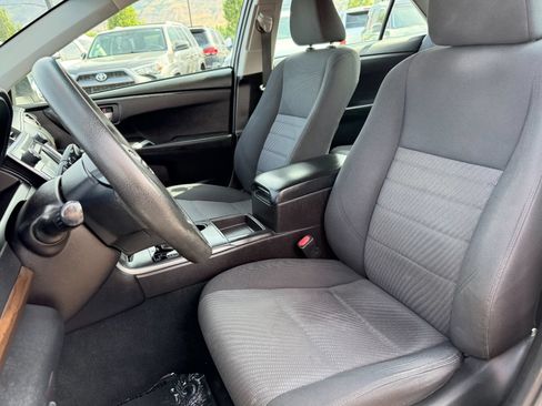 Used 2017 Toyota Camry LE FWD image 17