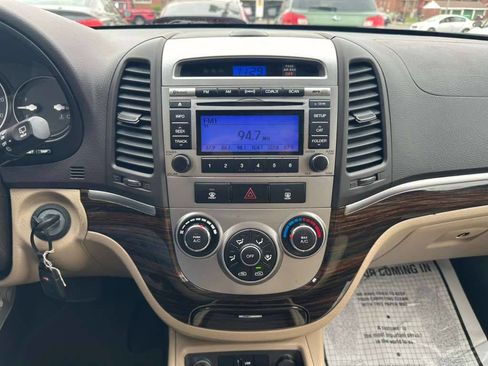 Used 2010 Hyundai Santa Fe GLS image 17