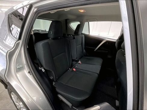 Used 2015 Toyota RAV4 LE AWD/4WD image 18