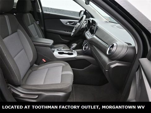 Used 2023 Chevrolet Blazer LT image 8