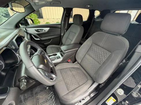 Used 2022 Chevrolet Blazer LT w/ LPO, Black Accent Package FWD image 18