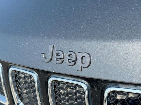 Used 2019 Jeep Compass Sport FWD image 11
