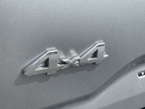 Used 2023 Toyota Tacoma SR image 9