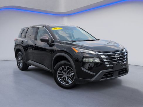 Used 2024 Nissan Rogue S AWD/4WD image 1
