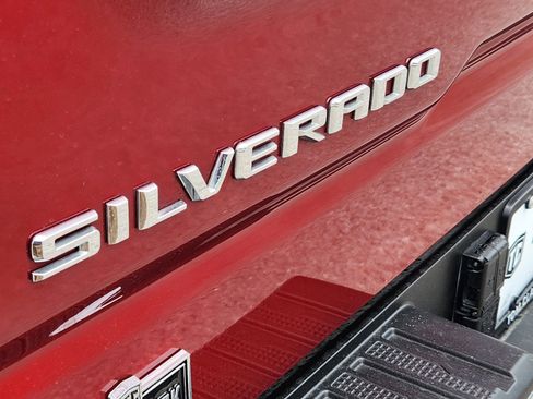 Used 2023 Chevrolet Silverado 1500 LTZ AWD/4WD image 29