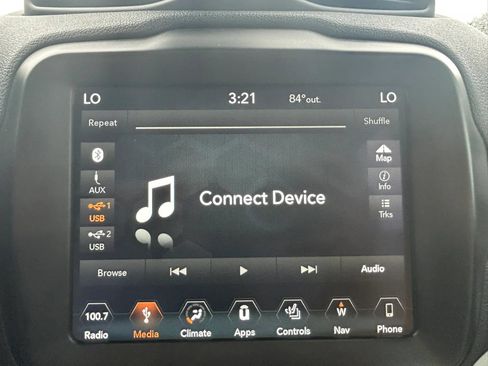 Used 2018 Jeep Renegade Limited w/ UConnect 8.4 Nav Group FWD image 22