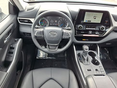 Certified 2026 Toyota Highlander XLE AWD/4WD image 22